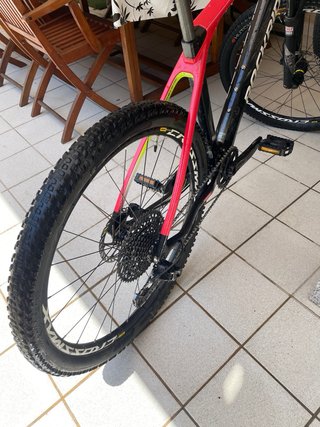 Bicicleta Rockrider XC900 Roja y Negra Talla L