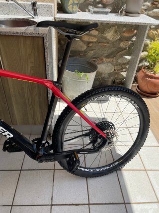 Bicicleta Rockrider XC900 Roja y Negra Talla L