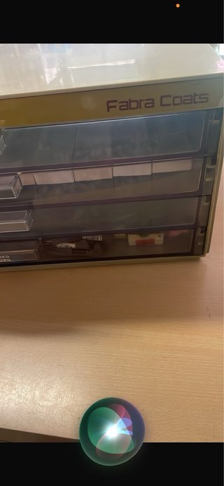 Bolso bordado y caja  organizadora de 4 cajones