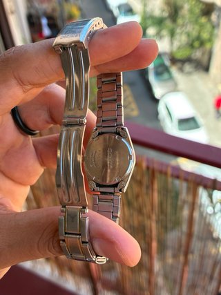Reloj Seiko Mujer Elegante Oro y Plata
