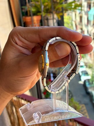 Reloj Seiko Mujer Elegante Oro y Plata
