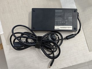 Portátil Lenovo Legion 5 Pro 16ACH6H (Piezas)