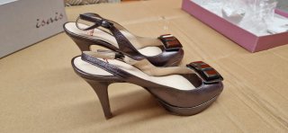 Zapatos de tacón Isais, de Koseri, talla 36.