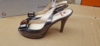 Zapatos de tacón Isais, de Koseri, talla 36.