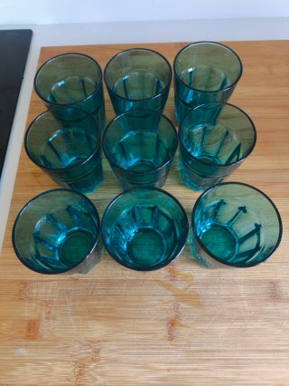 Juego de vajilla y vasos Ikea