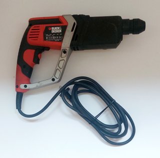 Martello tassellatore Black & Decker 2.4J