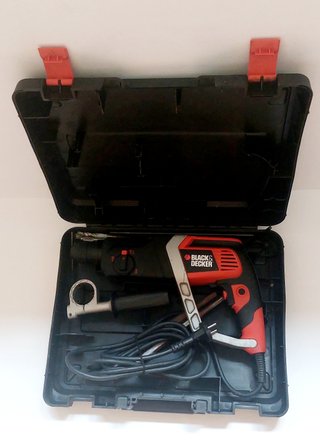 Martello tassellatore Black & Decker 2.4J