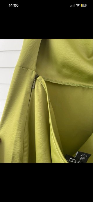 Vestido de evento verde pistacho
