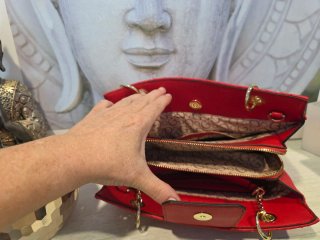 Bolso Guess Rojo