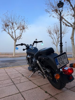 Keeway Superlight 125 Negra
