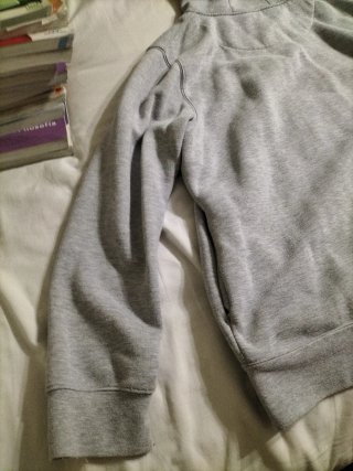 Chaqueta con cremallera gris sin usar