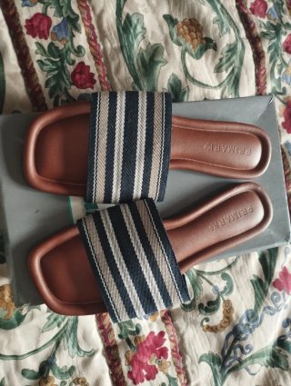 Sandalias Primark tacón bajo rayas
