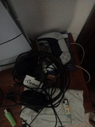 PS5 Slim Blanca + GTA V y FIFA