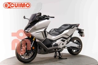 HONDA FORZA 750