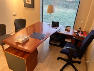 Mesa de despacho madera cerezo con ala