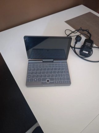 Mini portátil táctil gris nuevo