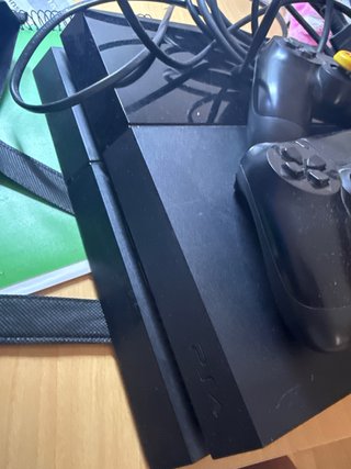 PS4 (PlayStation 4) Nera + 2 Controller senza fili