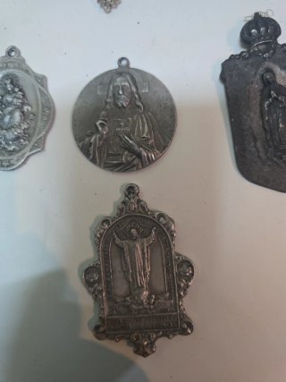 Lote de artículos religiosos antiguos