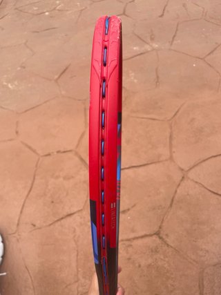 Raqueta Yonex Vcore 100 2023