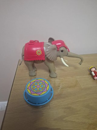 Elefante Playmobil Circo con Alfombra