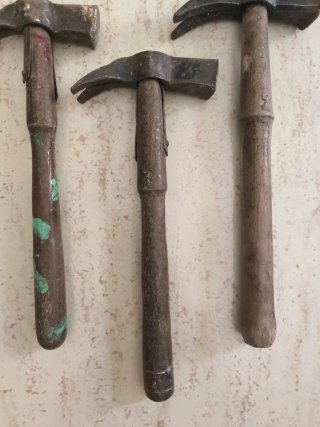 3 Martillos fabricados a mano