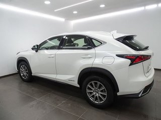 Lexus NX   2.5 300h Business 2WD