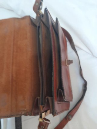 Bolso de piel negro