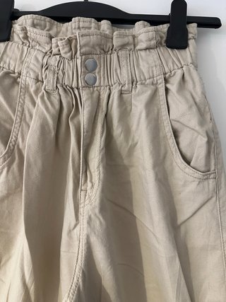 Pantalón beige de verano