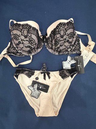 Conjunto Lenceria Britney Spears Beige/Negro