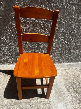 Silla de madera maciza pino