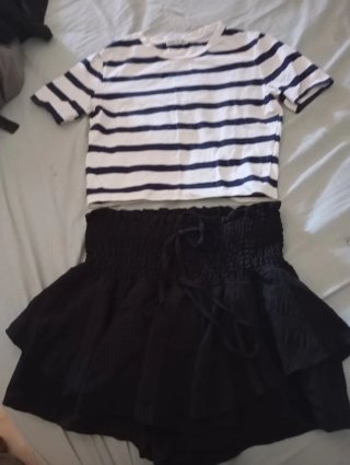 Conjunto Verano Mujer camiseta Rayas y Falda chort