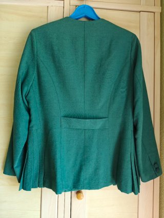 Traje Chaqueta, falda , Arlie Shan verde