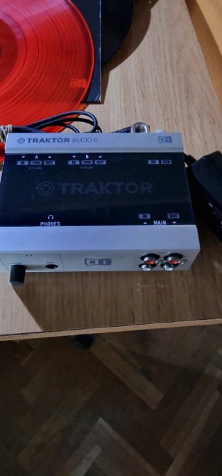 Behringer DDM4000 Mezclador DJ