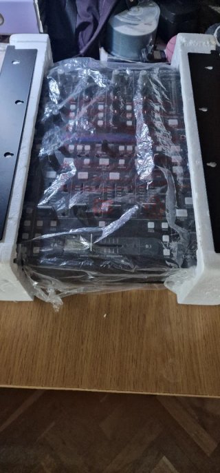 Behringer DDM4000 Mezclador DJ