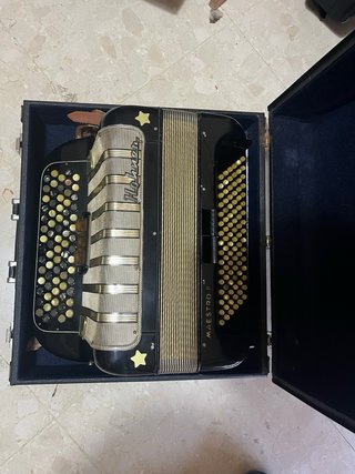 Acordeón Hohner Maestro II