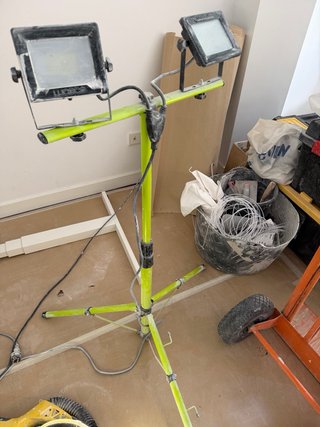Foco LED Doble Obra Trípode