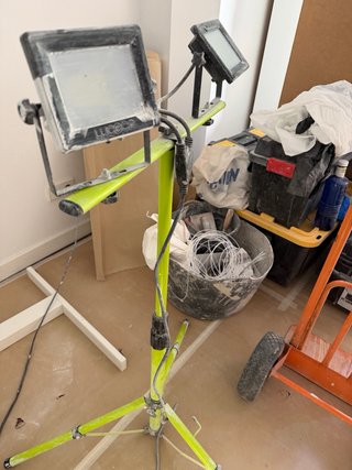 Foco LED Doble Obra Trípode