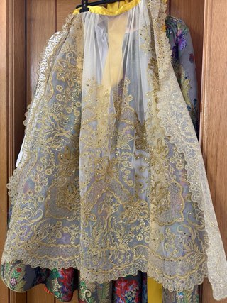 Traje de fallera, corpiños y zapatos