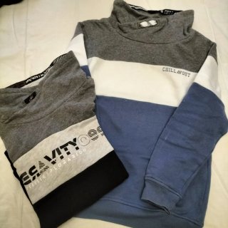 Lote 2 sudaderas cuello alto. T.14