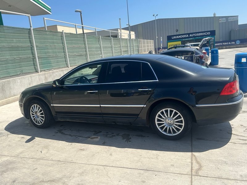 Volkswagen Phaeton 2008 - foto 1