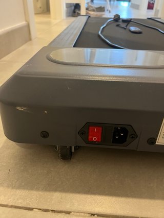 Cinta de caminar con mando. Poco uso.