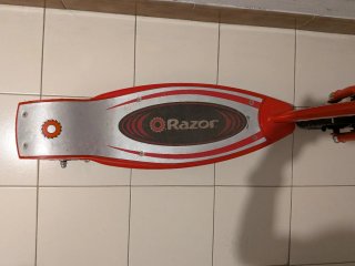 Patinete Eléctrico Razor E100 Rojo para niño