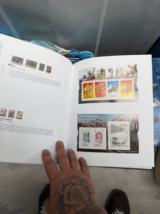 Libro El Franquismo en Sellos y Billetes