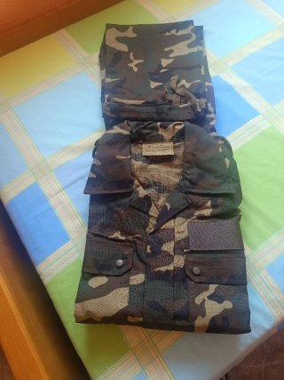 Traje Boscoso Pixelado Talla 1N. Estatura 1'70