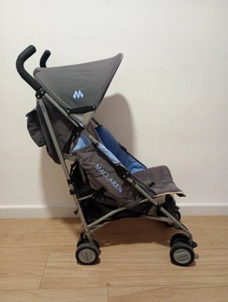 Carrito Maclaren azul y gris