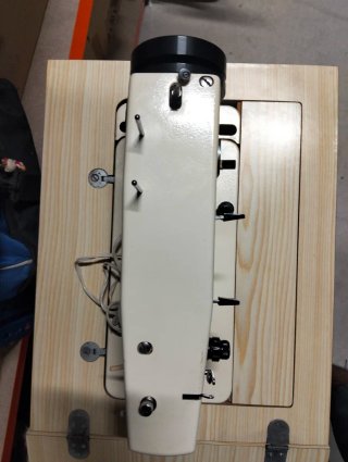 Máquina de Coser Singer Beige.