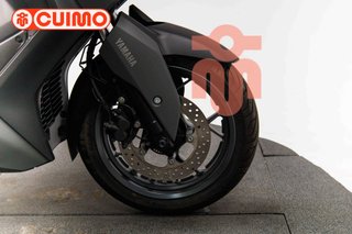 YAMAHA XMAX 125
