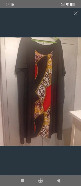 Vestido negro con estampado multicolor Talla XL