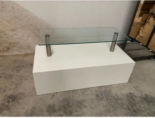 Mesa almacenaje y expositor tienda