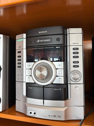 Equipo de Sonido Sony con CD Changer